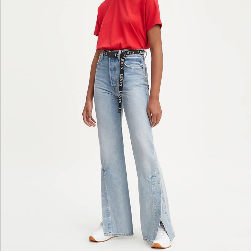 Levi’s Ribcage Split Flare
